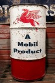 画像1: dp-211110-57 Mobil / 1960's〜 16 U.S.GALLONS Oil Can