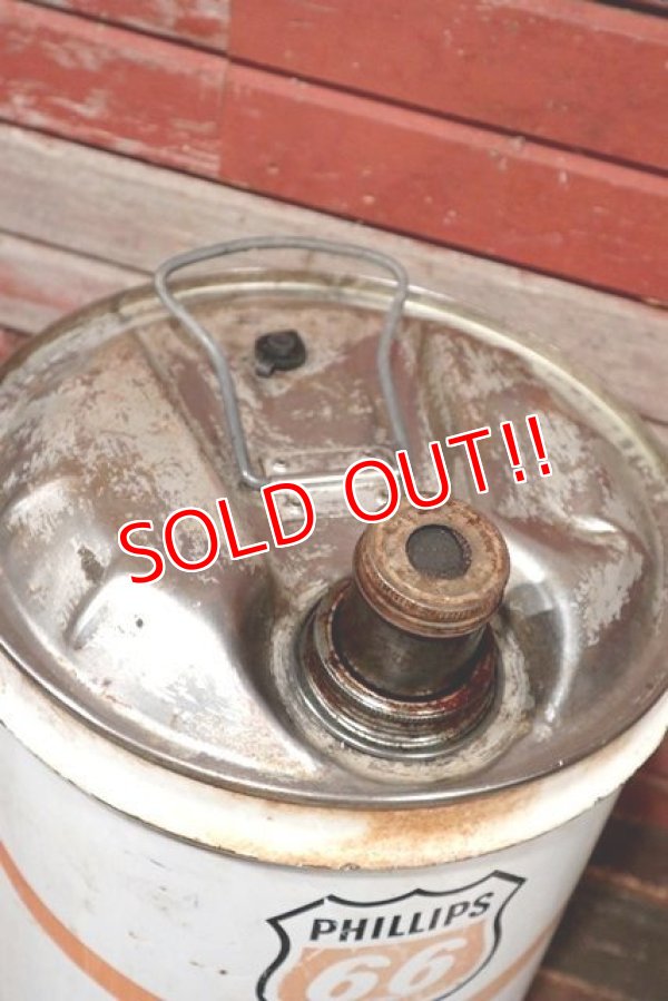 画像7: dp-211101-12 PHILLIPS 66 / 1970's 5 U.S.GALLONS Oil Can