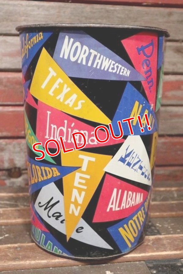 画像3: dp-211210-23 1950's-1960's College Pennant Trash Can
