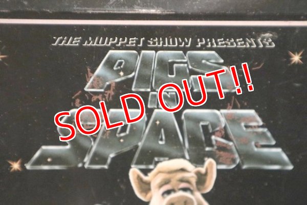 画像4: ct-211210-54 The Muppets Show Presents PIGS IN SPACE / THERMOS 1977 Metal Lunch Box