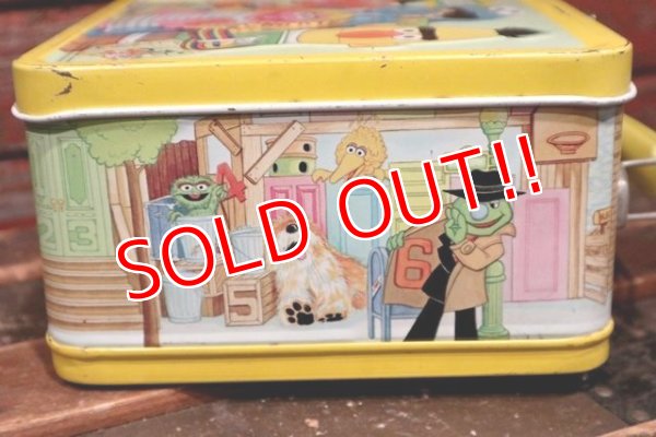画像8: ct-211210-51 SESAME STREET / Aladdin 1979 Metal Lunch Box