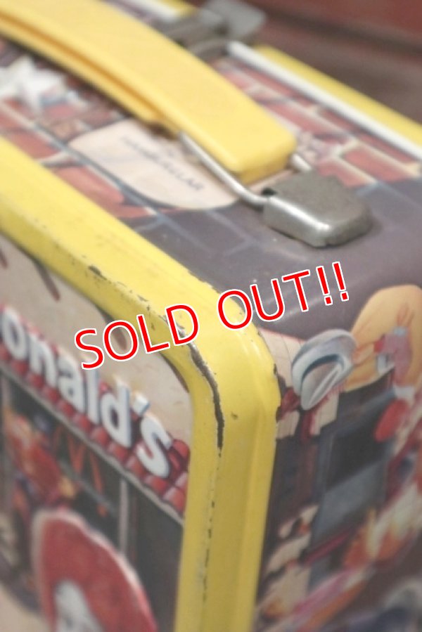 画像11: ct-211201-118 McDonald's / Aladdin 1982 Metal Lunch Box