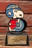 画像1: ct-211210-44 Snoopy / AVIVA 1970's Trophy "WORLD'S BEST DRIVER"