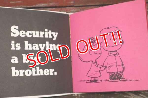 画像3: ct-211201-108 PEANUTS / SECURITY IS A THUMB AND A BLANKET 1970's Book