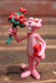 画像1: ct-211101-18 Pink Panther / MAIA BORGES 2003 PVC Figure "Bouquet of Roses"