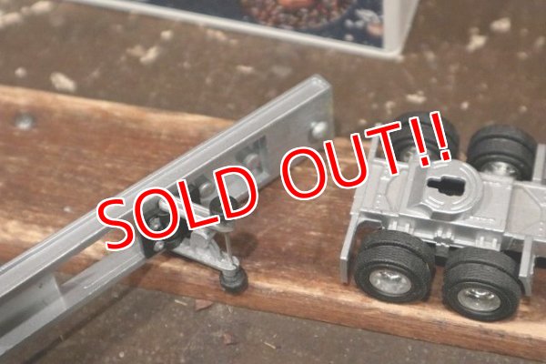 画像11: dp-220201-39 DUNKIN' DONUTS / 1995 Die Cast Trailer Truck Toy