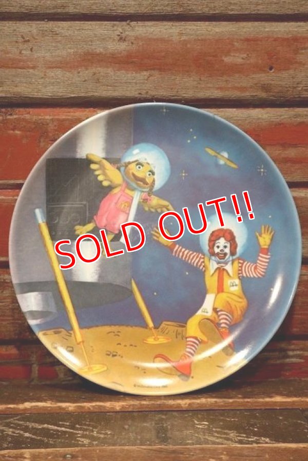 画像1: ct-220301-05 McDonald's / 1985 Collectors Plate "Lunar Landing"