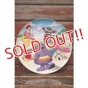 画像: ct-220301-05 McDonald's / 2001 Collectors Plate "Beach Volleyball"