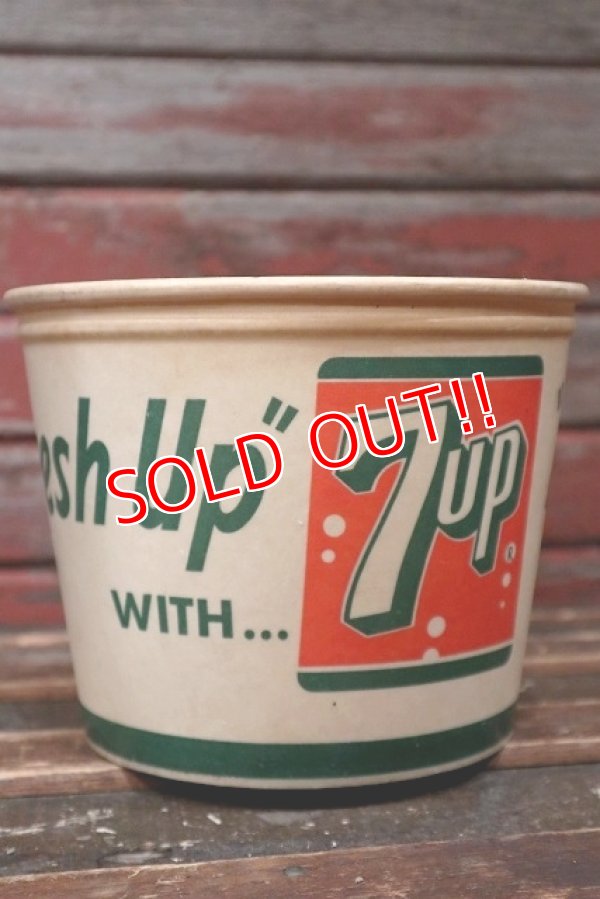 画像1: dp-220401-277 7up / 1950's Large Wax Cup