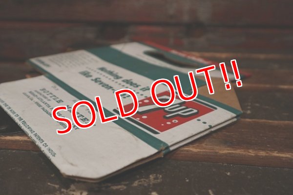 画像6: dp-220401-274 7up / 1950's Paper Bottle Carrier