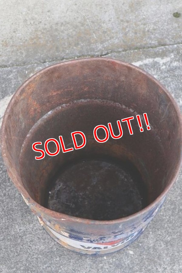 画像9: dp-220401-45 Valvoline / 1980's 16 U.S.GALLONS CAN