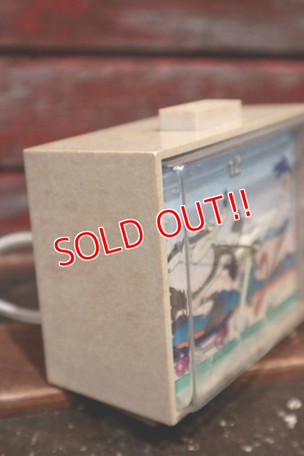 画像6: ct-220301-37 Road Runner & Wile E. Coyote / Westclox 1994 Alarm Clock