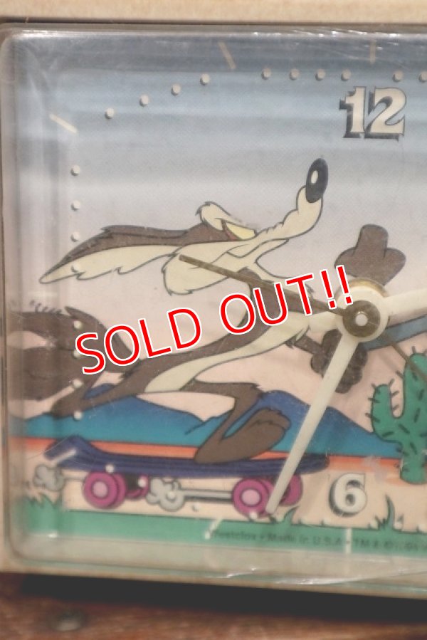 画像3: ct-220301-37 Road Runner & Wile E. Coyote / Westclox 1994 Alarm Clock