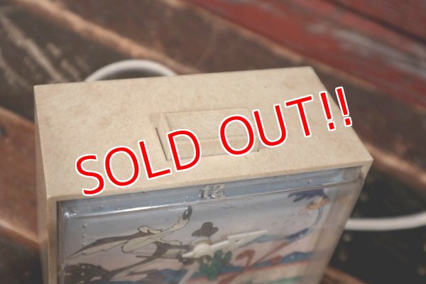 画像7: ct-220301-37 Road Runner & Wile E. Coyote / Westclox 1994 Alarm Clock