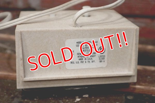 画像9: ct-220301-37 Road Runner & Wile E. Coyote / Westclox 1994 Alarm Clock