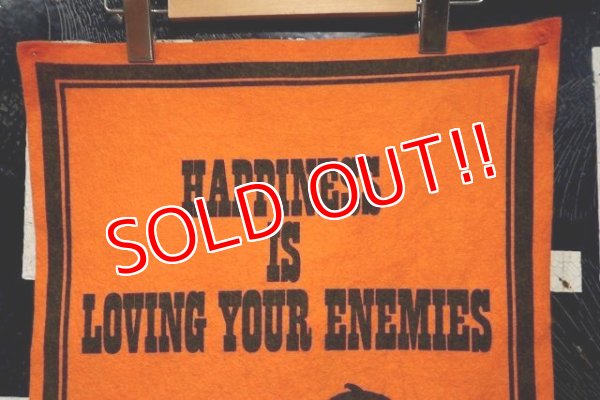 画像2: ct-220501-06 PEANUTS / 1960's Snoopy Banner "Happiness is Loving Your Enemies"