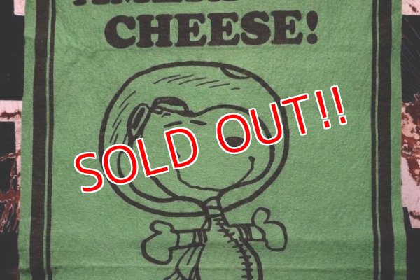 画像3: ct-220501-07 PEANUTS / 1960's Snoopy Banner "The Moon Is Made of American Cheese!"