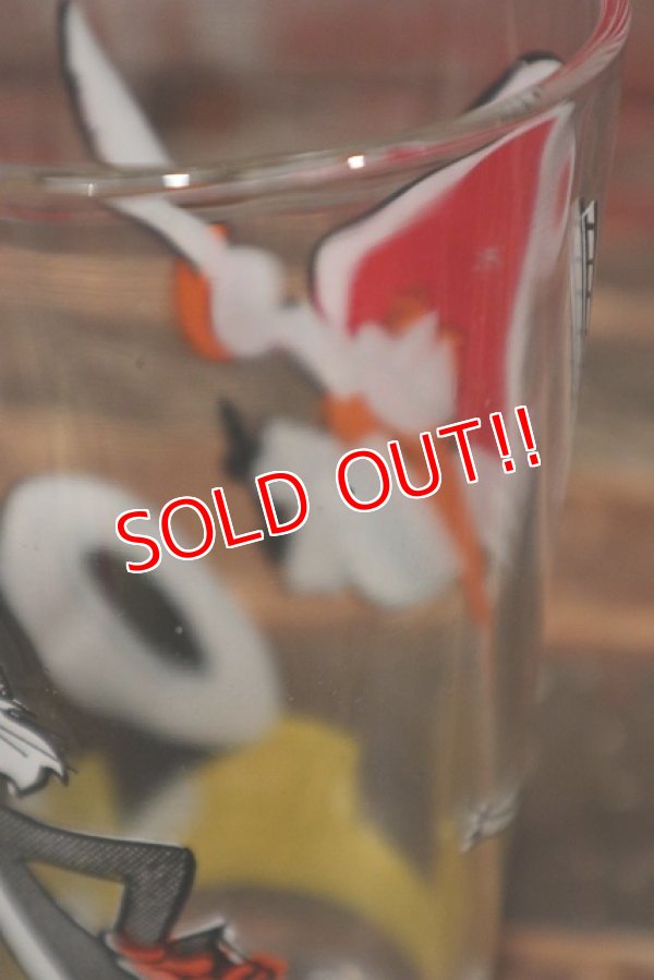 画像6: gs-220501-10 Bugs Bunny & Yosemite Sam / PEPSI 1976 Collector Series Glass