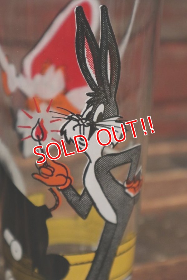 画像2: gs-220501-10 Bugs Bunny & Yosemite Sam / PEPSI 1976 Collector Series Glass
