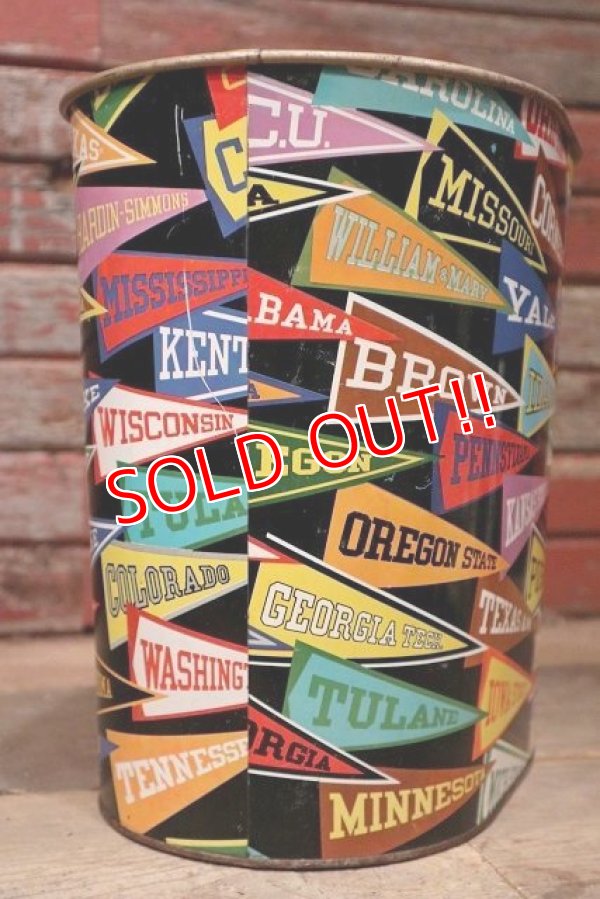 画像3: dp-220501-95 1950's-1960's College Pennant Trash Box
