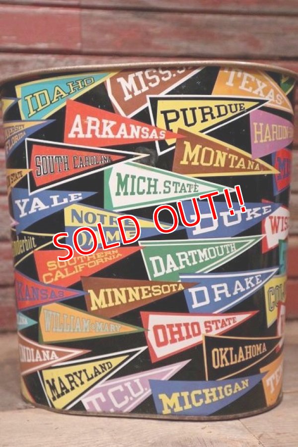 画像2: dp-220501-95 1950's-1960's College Pennant Trash Box