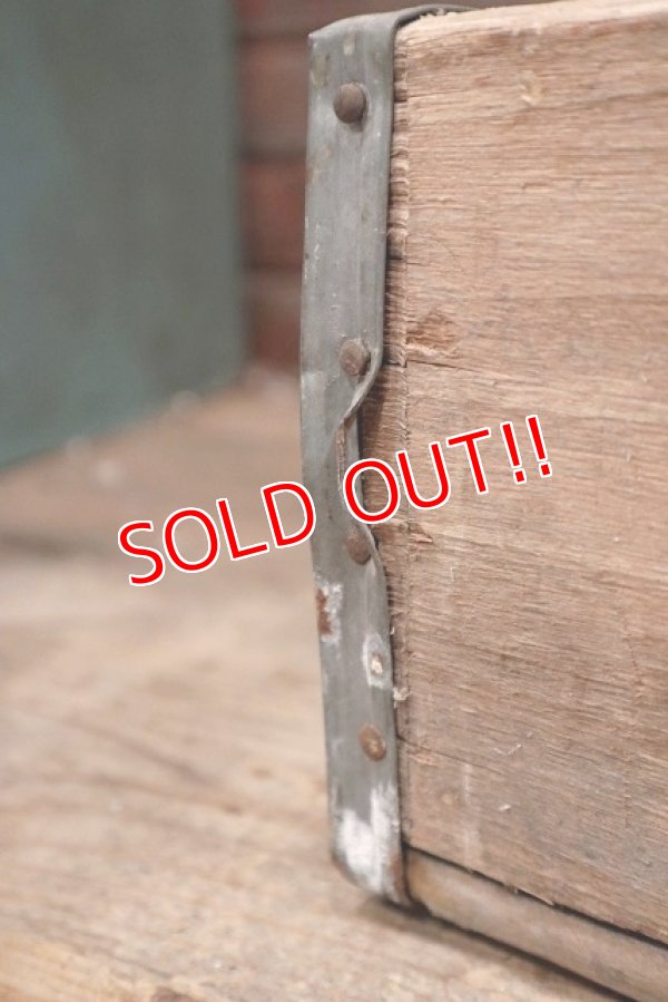 画像11: dp-220501-83 CANADA DRY / Vintage Wood Box