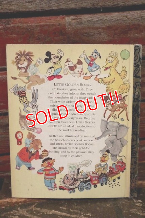 画像8: ct-220401-107 Winnie the Pooh / 1990 a Little Golden Book "Winnie the Pooh and the Missing Bullhorn"