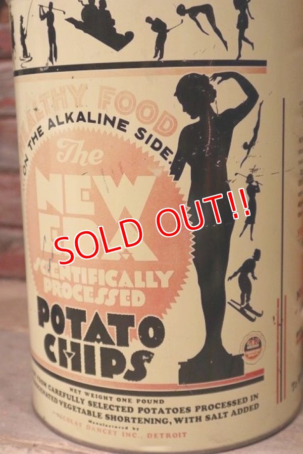 画像2: dp-220501-21 The NEW ERA / Vintage Potato Chips Can