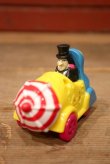 画像1: ct-220801-15 The Penguin / McDonald's 1992 Meal Toy "UMBRELLA ROTO-ROADSTAR"