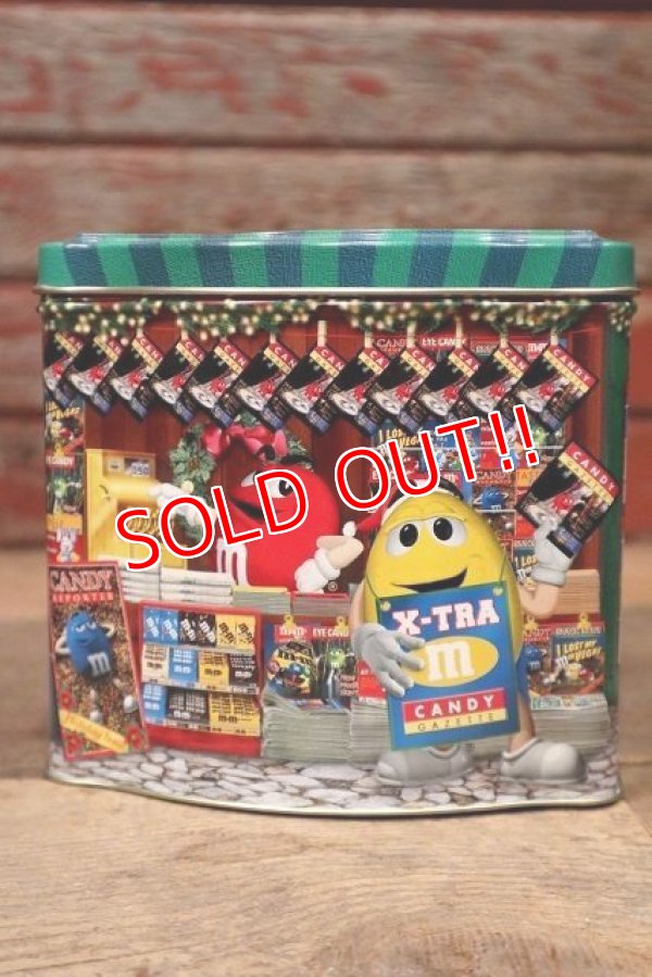 画像1: ct-220601-01 MARS / M&M's 2001 Christmas Village Series Number 12 Canister Can