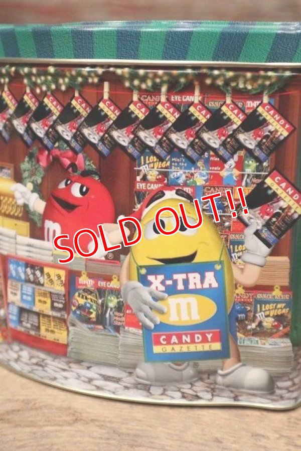 画像2: ct-220601-01 MARS / M&M's 2001 Christmas Village Series Number 12 Canister Can