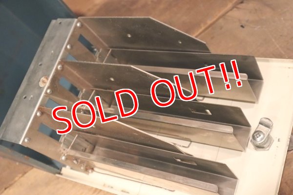 画像9: dp-221201-22 U.S. POSTAGE STAMPS / 1960's Vending Machine