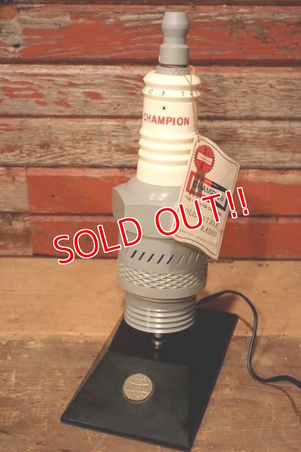 画像1: dp-230101-87 CHAMPION Spark Plug / 1970's AM Radio