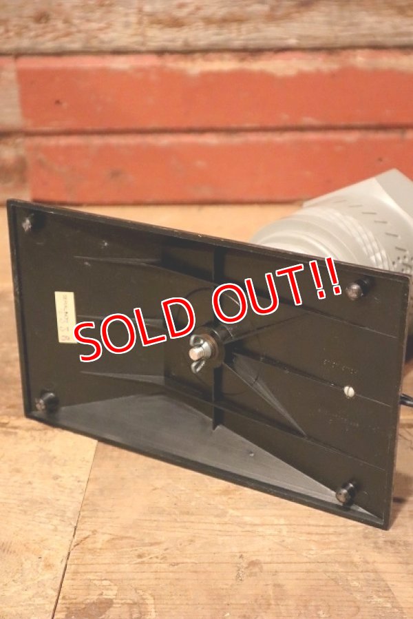 画像8: dp-230101-87 CHAMPION Spark Plug / 1970's AM Radio