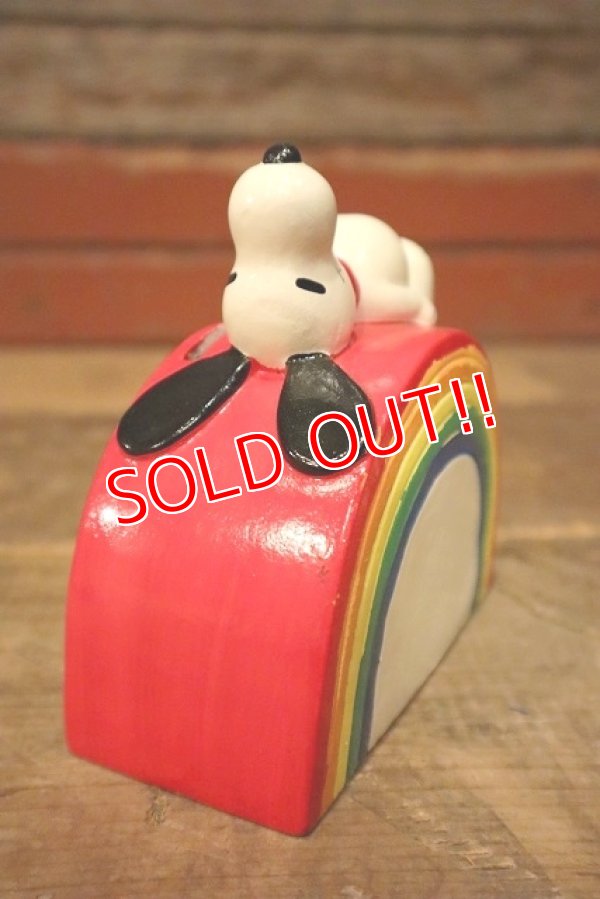 画像3: ct-230201-21 Snoopy / Determined 1970's Coin Bank "Rainbow"