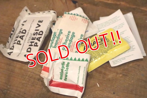 画像7: dp-221201-53 Exxon Mobil / First Aid Capsule Box