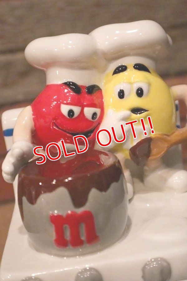 画像2: ct-230101-15 Mars / M&M's 2001 Ceramic Stove Oven Cookie Jar