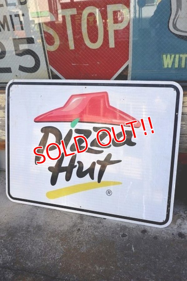 画像1: dp-230101-66 Pizza Hut / Large Road Sign