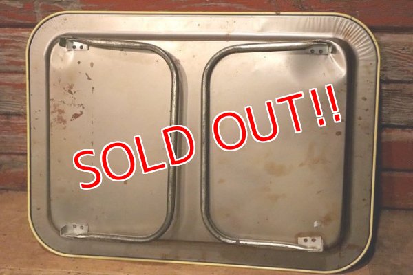 画像10: ct-230301-72 SMURF / 1980's Kid's Tin Table