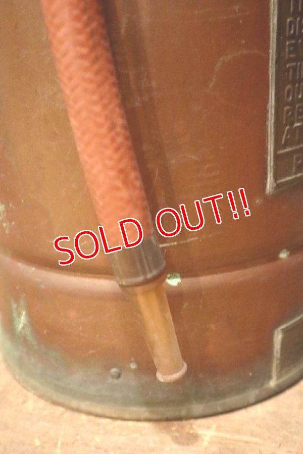 画像9: dp-230301-20 1940's-1950's Metal Fire Extinguisher