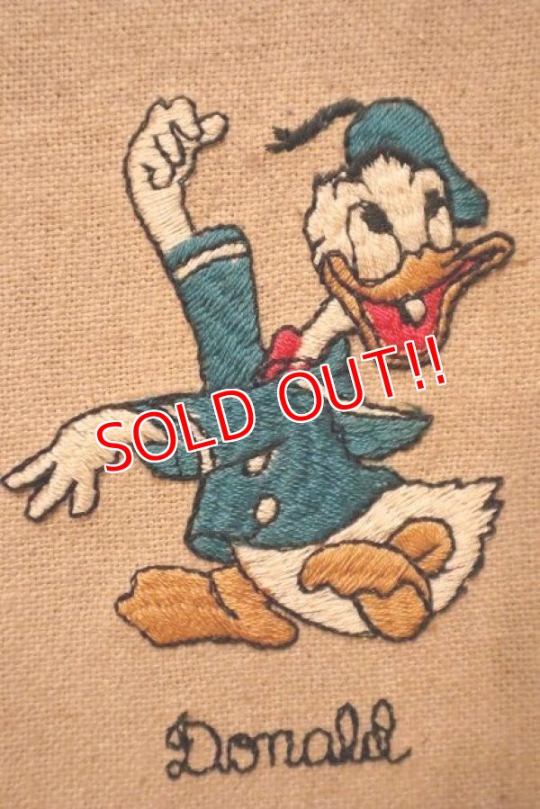 画像2: ct-230301-97 Donald Duck / 1960's Embroidered Framed Picture