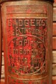 画像2: dp-230301-128 1940's-1950's BADGER'S Metal Fire Extinguisher