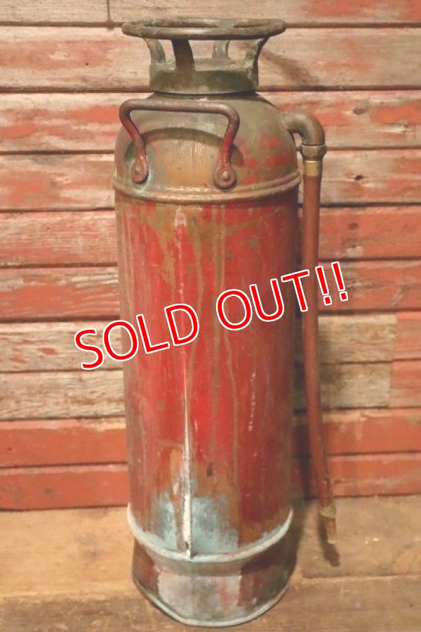 画像6: dp-230301-128 1940's-1950's BADGER'S Metal Fire Extinguisher