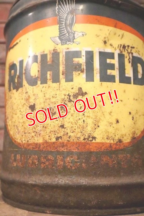 画像4: dp-230401-19 RICHFIELD / 1960's 5 U.S. GALLONS OIL CAN