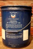 画像3: dp-230401-15 CHEVRON / 1960's 5 U.S. GALLONS OIL CAN