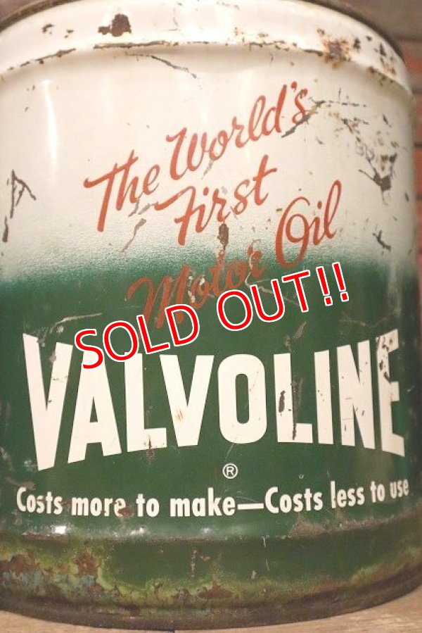 画像2: dp-230401-48 VALVOLINE / 1950's 5 U.S. GALLONS OIL CAN