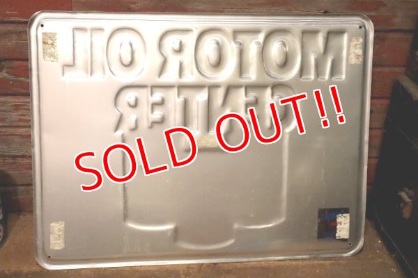 画像7: dp-230503-69 VALVOLINE / 1980's Embossed Metal Sign