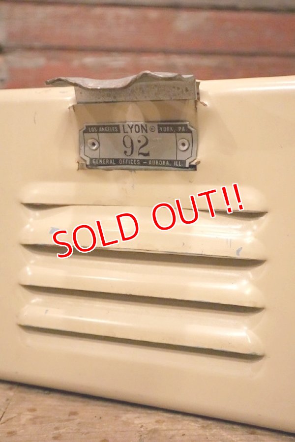 画像2: dp-230401-46 LYON Vintage Metal Basket