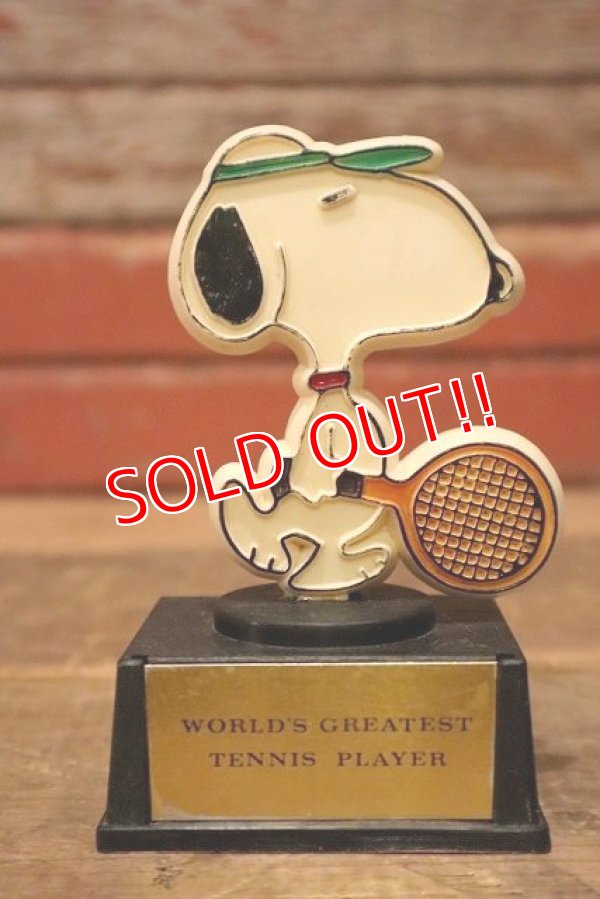 画像1: ct-230301-105 Snoopy / AVIVA 1970's Trophy " World's Greatest Tennis Player"