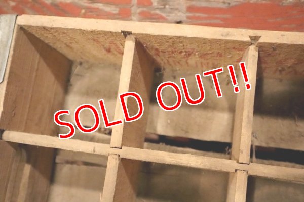 画像8: dp-230401-12 White Rock / Vintage Wood Box